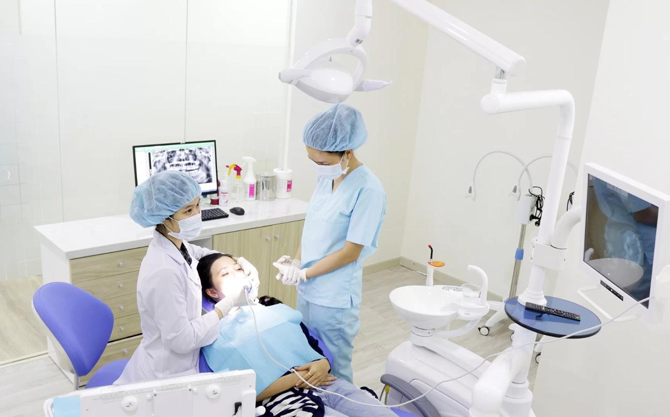 Nha Khoa Quận Phú Nhuận - nhakhoadongnam.com: Lựa Chọn Uy Tín Cho Nụ Cười Khỏe Đẹp image-1748276363015