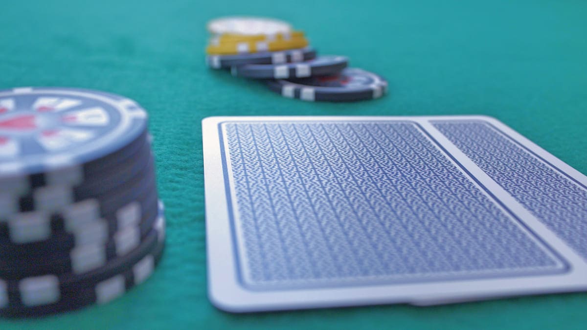 Chiến Lược Theo Từng Loại Poker: Hướng Dẫn Từ Cơ Bản Đến Chuyên Nghiệp image-1753117654611