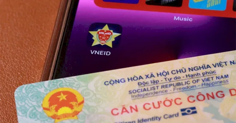 Có Được Nhờ Người Khác Làm Thủ Tục Hộ Không? Giải Đáp Từ TimChuyenBay.com image-1753112775178