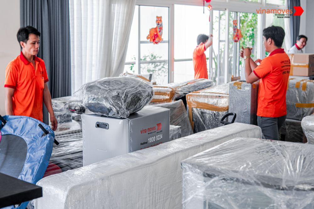 Dịch Vụ Chuyển Nhà Trọn Gói Vinamoves: Lựa Chọn Tối Ưu Cho Cuộc Sống Hiện Đại image-1752859596409