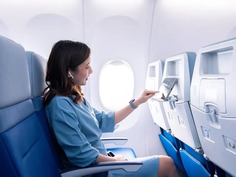 Giá Vé Máy Bay Có Tăng Vào Cuối Tuần Không? Giải Đáp Từ Tìm Chuyến Bay image-1753115026373