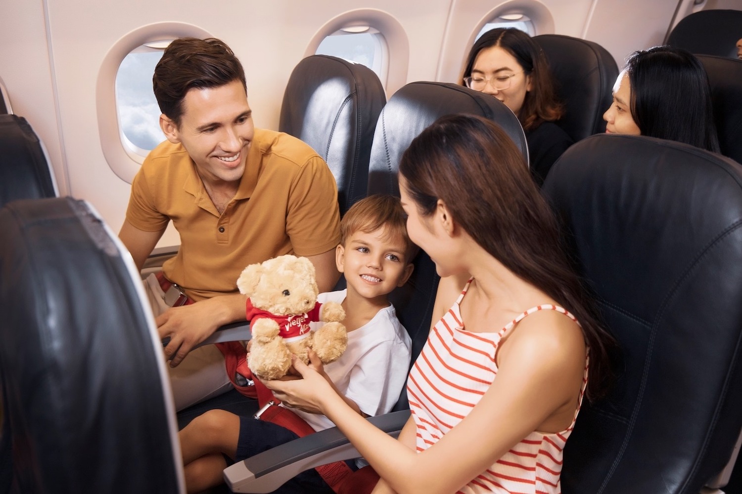 Trẻ Em Có Được Mang Hành Lý Riêng Không? Vé Máy Bay Vietjet Net Chia Sẻ image-1753113004642